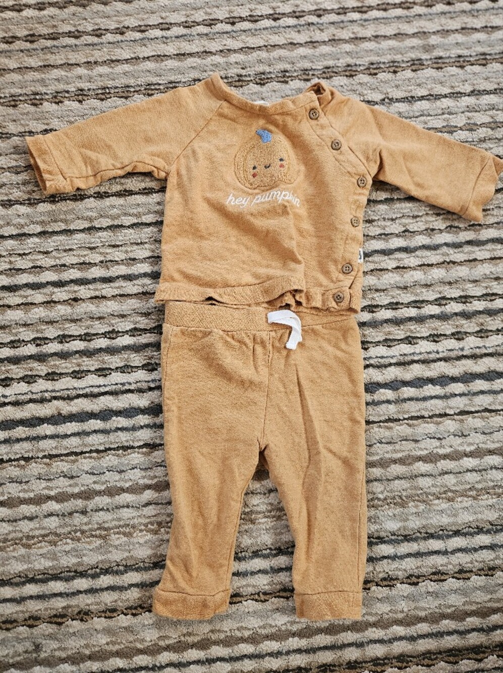 Baby Fall Set With Buttons And Pumpkin